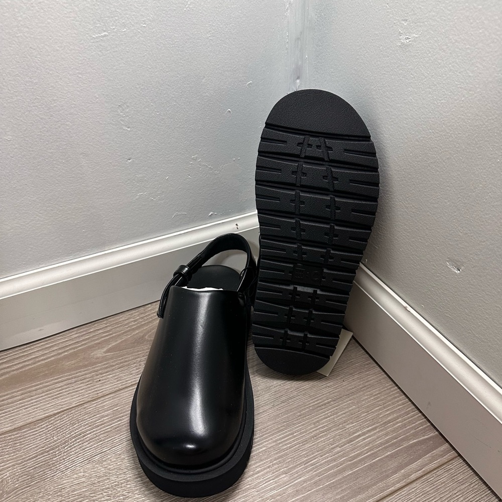 Uniqlo Classic Black Clogs - Picture 6 of 8